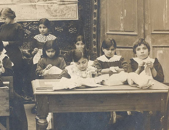 110 лет назад в Баку была открыта первая женская мусульманская школа на Кавказе (фотосессия)