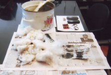 В Баку пресечена попытка передачи заключенным наркотиков и мобильных телефонов (ФОТО)