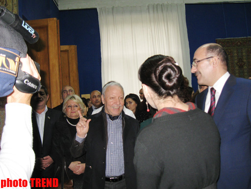 Великое искусство ковров-портретов Кямиля Алиева (фотосессия)