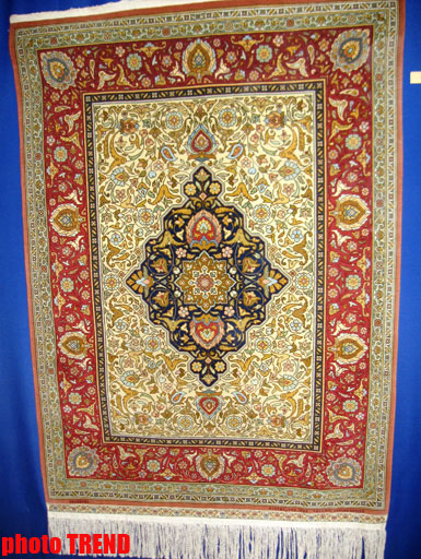 Великое искусство ковров-портретов Кямиля Алиева (фотосессия)