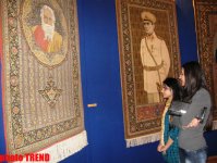 Великое искусство ковров-портретов Кямиля Алиева (фотосессия)