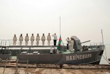 Сына Яны Никитиной усыновил военный министр: "Мама сильно ругала меня" (фотосессия)