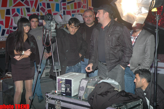 Певец из Москвы Рафаэль Гаджиев снял в Баку клип "Азербайджан маралы" (фотосессия)