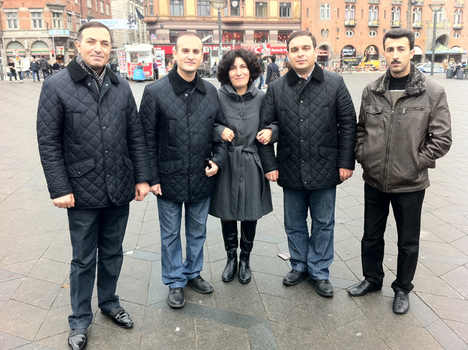 Мансум Ибрагимов и группа  "Карабах" покорили родину Гамлета - датский журналист поцеловал флаг Азербайджана (фото)