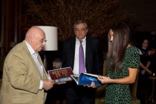 Вице-президент Фонда Гейдара Алиева Лейла Алиева в Нью-Йорке обсудила пути лучшей популяризации азербайджанского искусства в США (ФОТО)