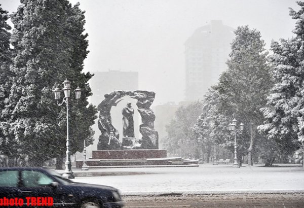 Синоптики предупредили о гололеде в Баку и на Абшероне