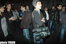 Холодная ночь в Баку - королева Лятафят Алекперова, горячая Ханде Йенер, экстаз молодежи (фотосессия)