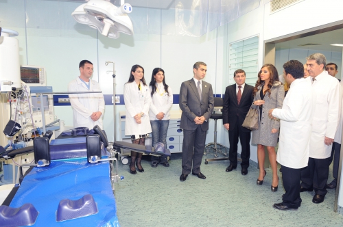Вице-президент Фонда Гейдара Алиева Лейла Алиева ознакомилась с созданными в Центре хирургии и трансплантологии органов условиями (ФОТО)
