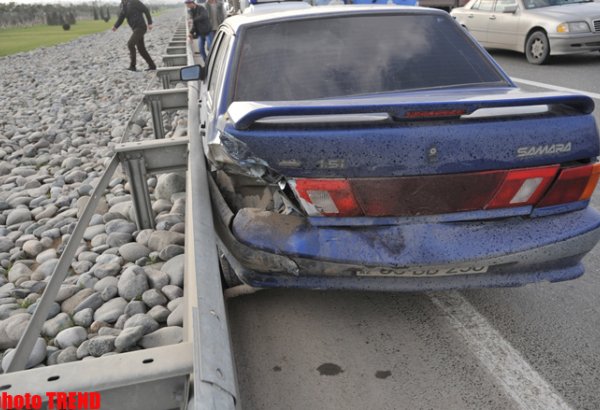 Тяжелые кадры ДТП в Баку - слабонервным просмотр не рекомендуется  (видео)