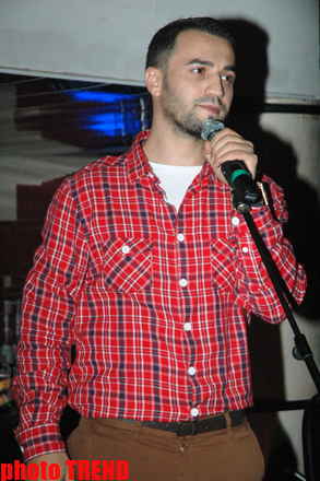 Замиг Гусейнов перенимает стиль Голливудских звезд (фото)