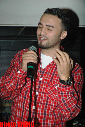 Замиг Гусейнов перенимает стиль Голливудских звезд (фото)