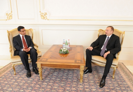 Президент Азербайджана принял верительные грамоты послов семи стран (ФОТО)