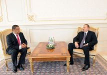 Президент Азербайджана принял верительные грамоты послов семи стран (ФОТО)