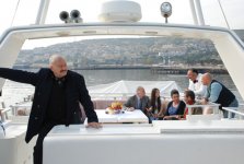 Лев Дуров, Гамида Омарова, Мабуд Магеррамов…- веселая прогулка на катере по Каспию (фотосесссия)