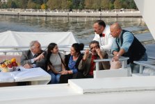 Лев Дуров, Гамида Омарова, Мабуд Магеррамов…- веселая прогулка на катере по Каспию (фотосесссия)