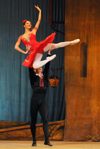 У Чинары Ализаде редкая пластика, прыжки, темперамент - Надежда Малыгина (фотосессия)