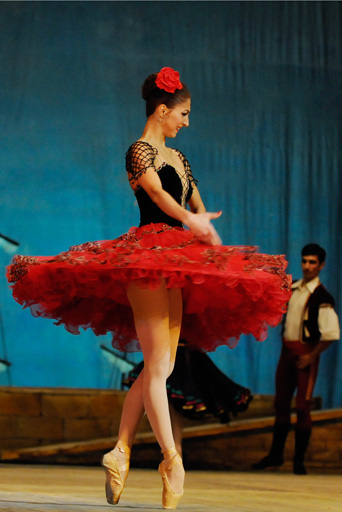 У Чинары Ализаде редкая пластика, прыжки, темперамент - Надежда Малыгина (фотосессия)