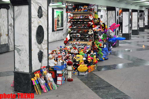 Новогодние улицы Баку - как встретить год Дракона, гороскоп (фотосессия)