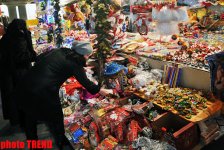 Новогодние улицы Баку - как встретить год Дракона, гороскоп (фотосессия)