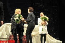 Потусторонняя любовь в Рождество российских звезд в Баку (фотосессия)