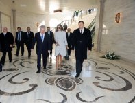Президент Азербайджана и его супруга приняли участие в открытии новых пешеходных переходов (ФОТО)