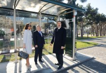 Президент Азербайджана и его супруга приняли участие в открытии новых пешеходных переходов (ФОТО)