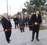 Президент Азербайджана и его супруга приняли участие в открытии новых пешеходных переходов (ФОТО)