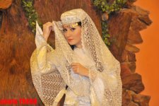 Новый клип Иззета Багирова и Аян Бабакишиевой (видео)