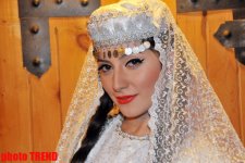 Новый клип Иззета Багирова и Аян Бабакишиевой (видео)