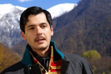 В Баку состоялась премьера фильма "Вестник рассвета" – зрители аплодировали стоя (фотосессия)