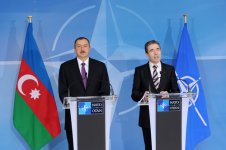 Президент Азербайджана встретился с генсеком НАТО (ФОТО)