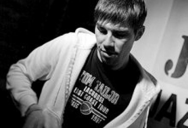 Известный российский джазовый барабанщик выступит в Баку