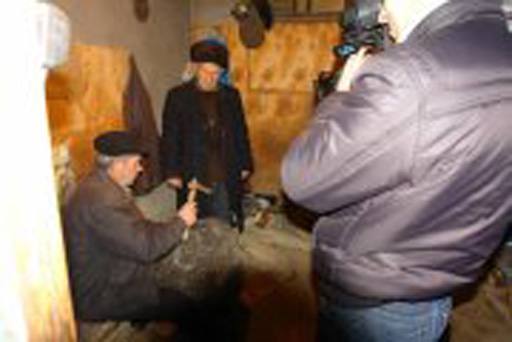 Телеведущий Забир Алиев о великолепии деревенской жизни: "Там все настоящее!" (фотосессия)