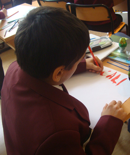 "Трагедия в Ходжалы" в работах юных художников (фотосессия)