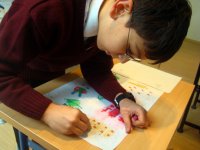 "Трагедия в Ходжалы" в работах юных художников (фотосессия)