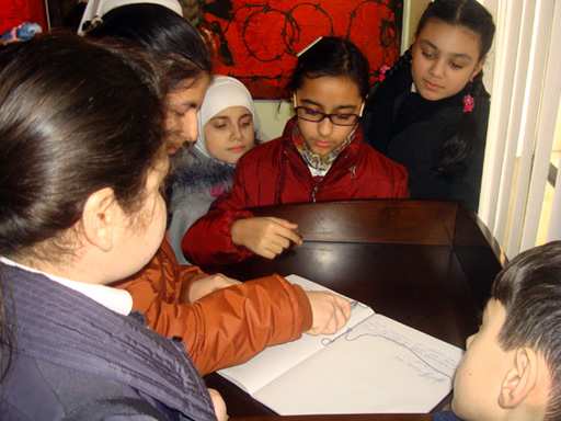 "ХОДЖАЛЫ - 20 лет трагедии" - в рисунках юных художников (фотосессия)