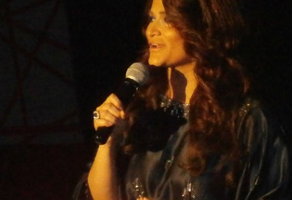 Хумар Гадимова представила философский проект "Крик любви" с участием Расима Балаева и Самира Джафарова (фотосессия)