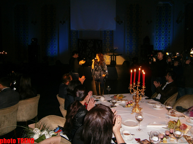 Хумар Гадимова представила философский проект "Крик любви" с участием Расима Балаева и Самира Джафарова (фотосессия)