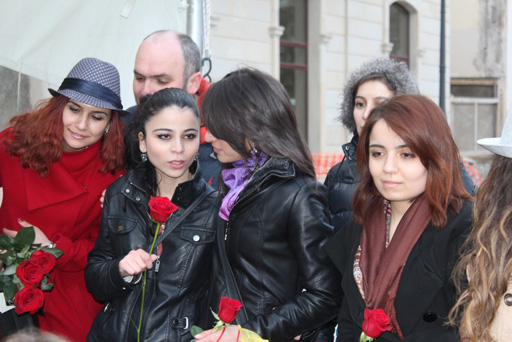 В древней части Баку состоится акция "Каждой женщине - по цветку" (фото)