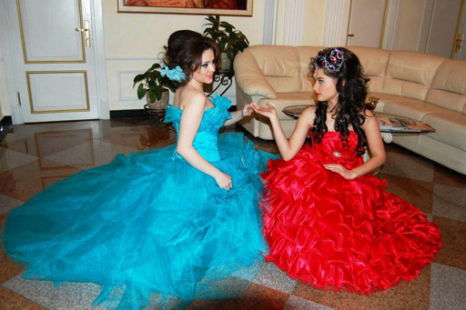 Телеведущая Айтадж Мамедова предстала в свадебном наряде (фотосессия)