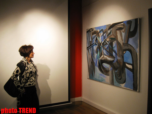 В Баку открылась выставка, посвященная памяти Эльмиры Гусейновой: "Моя мать рано ушла из жизни" (фотосессия)