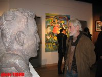 В Баку открылась выставка, посвященная памяти Эльмиры Гусейновой: "Моя мать рано ушла из жизни" (фотосессия)