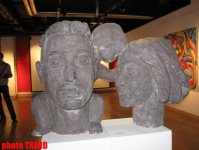 В Баку открылась выставка, посвященная памяти Эльмиры Гусейновой: "Моя мать рано ушла из жизни" (фотосессия)