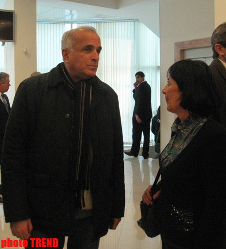 "Азербайджанские сказки" Арифа Гусейнова - серьезного художника с детской душой (фотосессия)