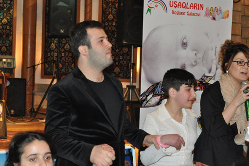 В Баку состоялся праздничный концерт "Чужих детей не бывает" (фотосессия)