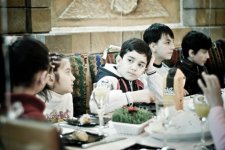 В Баку состоялся праздничный концерт "Чужих детей не бывает" (фотосессия)