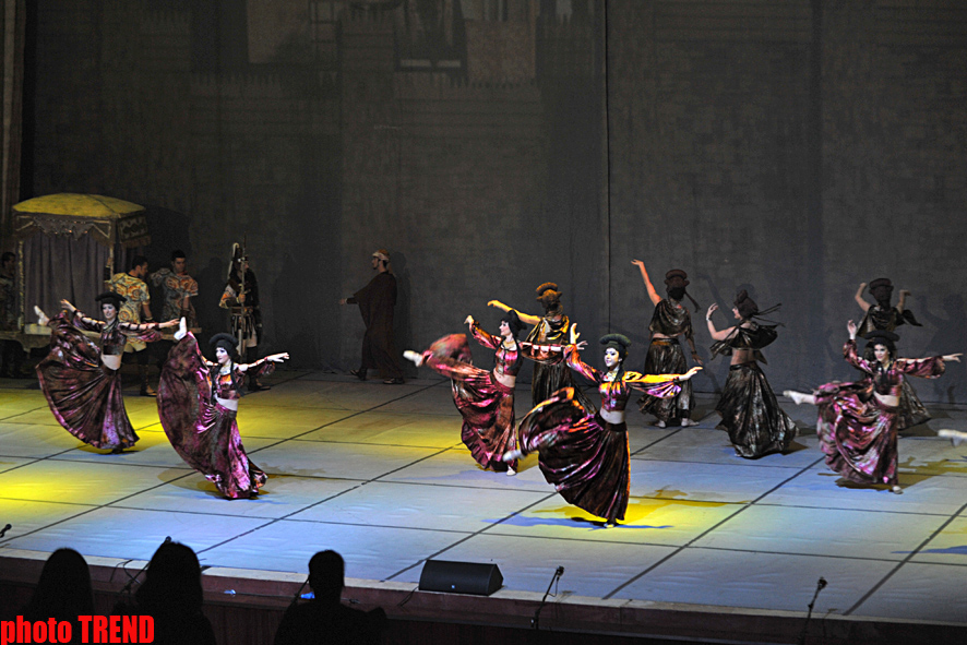 "Огни Анатолии" представили в Баку легендарную Трою (фотосессия)