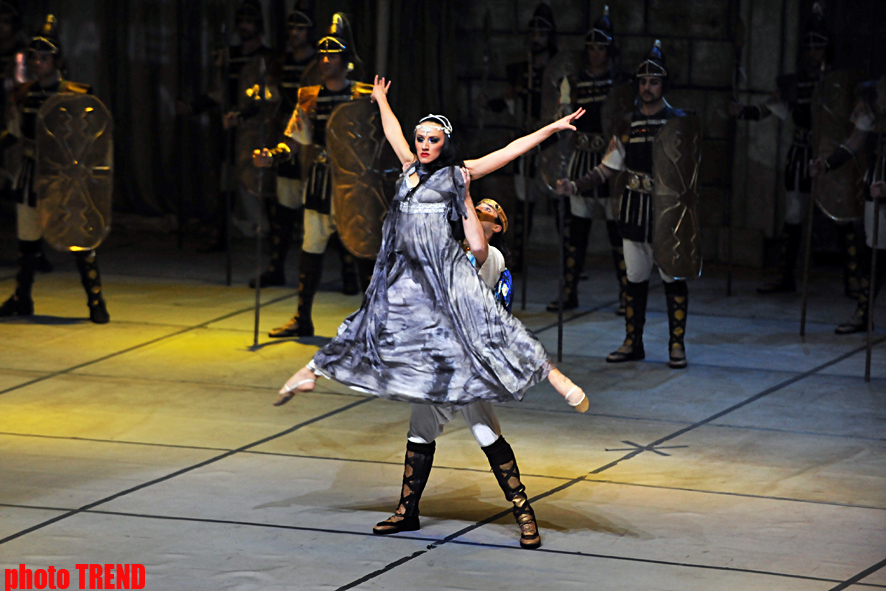 "Огни Анатолии" представили в Баку легендарную Трою (фотосессия)