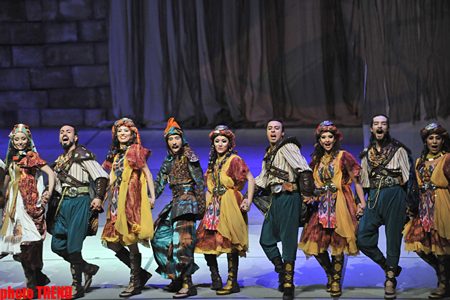 "Огни Анатолии" представили в Баку легендарную Трою (фотосессия)