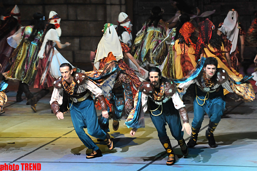 "Огни Анатолии" представили в Баку легендарную Трою (фотосессия)